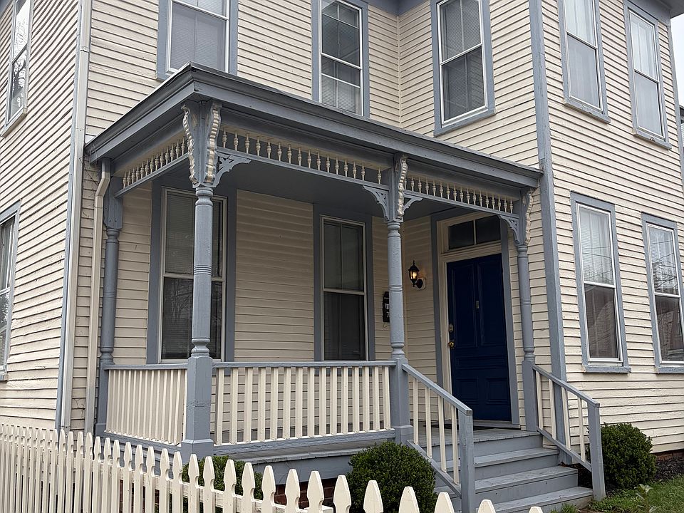 1st image of 704 High St