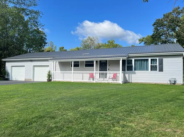 11 Scotts Dr, Oil City, PA 16301