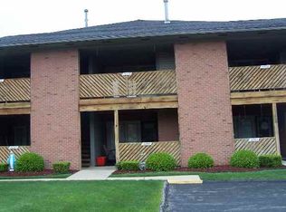 16573 Woodlane St #152, Fraser, MI 48026