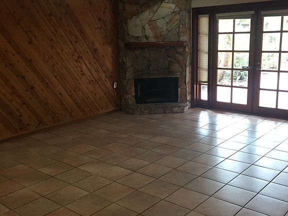 family rm with gas fireplace
