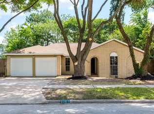 11011 Sageyork Dr, Houston, TX 77089