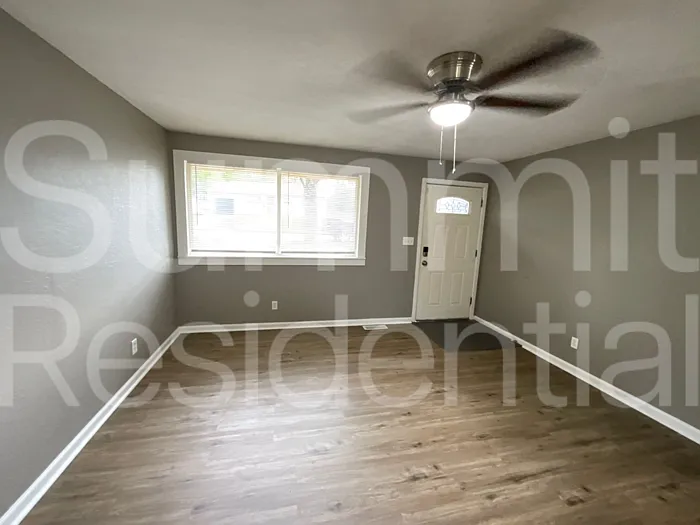 8608 Crystal Ave — Photo 4