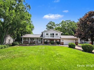 3734 Fern Hills Dr, Muskegon, MI 49444