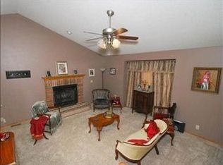 1618 N Pine Grove St, Wichita, KS 67212