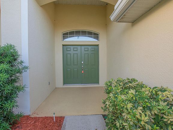 2nd image of 5068 Wexford Dr