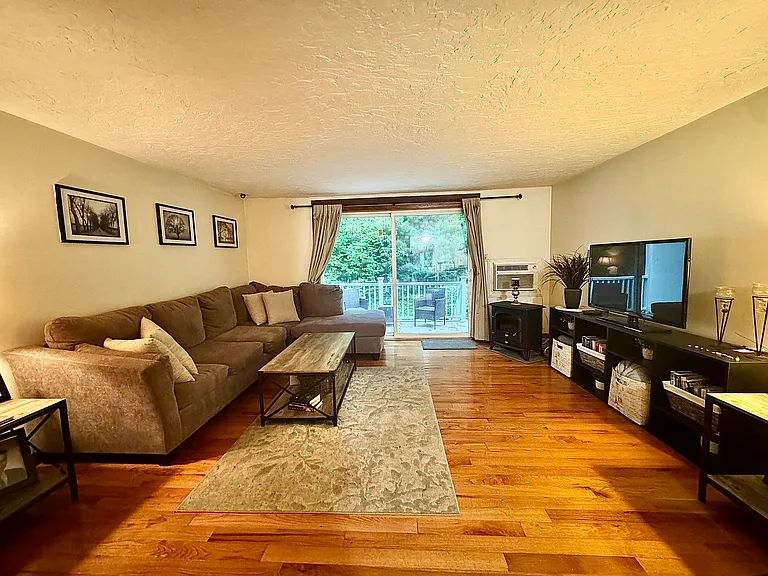 791 South St #15 — Photo 5