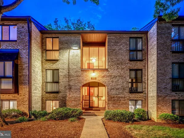 2055 Royal Fern Ct APT 1B, Reston, VA 20191
