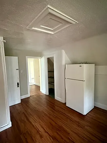 520-522 Saint Paul St #2 — Photo 4