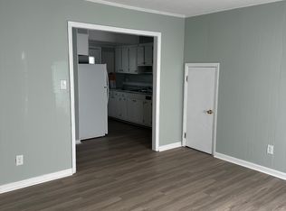 613 E Main St APT 16, Dallas, NC 28034