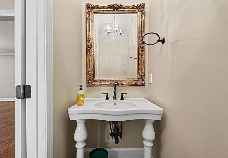 10403 Persimmon Creek Dr — Photo 15