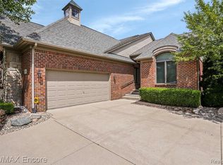 7114 Talnuck Ct, Clarkston, MI 48348