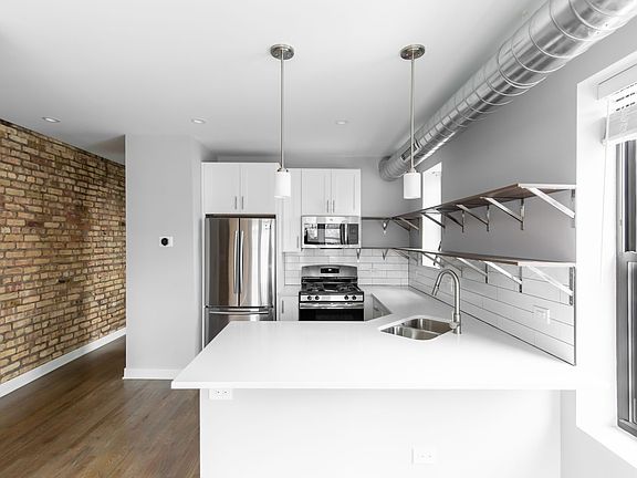 3rd image of 1108 W Newport Ave #3436-1