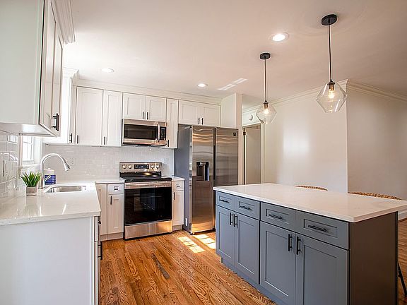 4th image of 102 Bradley Blvd