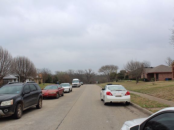 4th image of 1411 Ross Ln