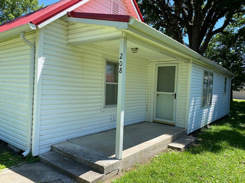 1st image of 208 E Maiden Ln