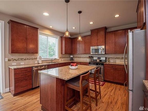 3rd image of 13502 80th Ave E