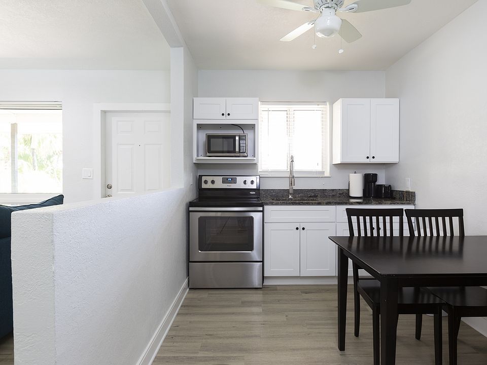 1st image of 3217 NE 9th St #11394642