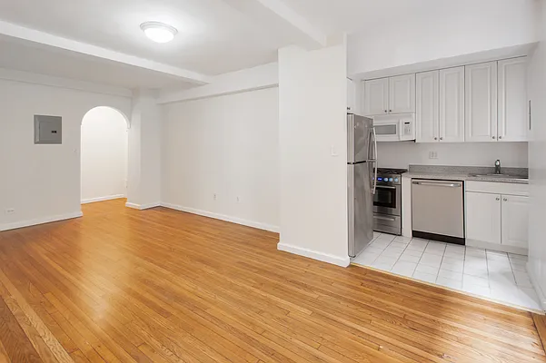 Rented by Oxford Property Group | media 7