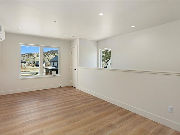 4th image of 102 Chase St #B