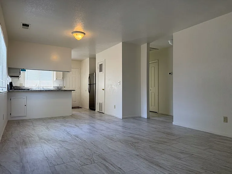 1310 Loughborough Dr — Photo 9