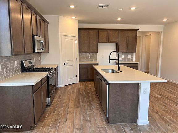 4th image of 20612 N 226TH Drive
