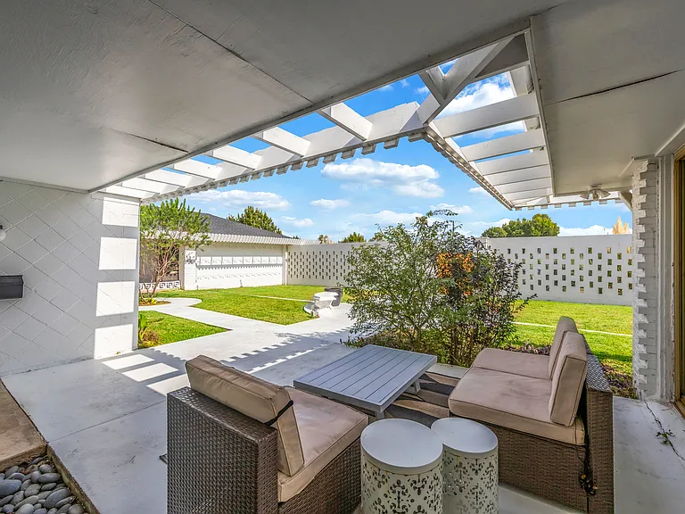 7847 Northaven Rd — Photo 35