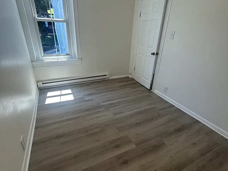 1207 W Norwegian St — Photo 13