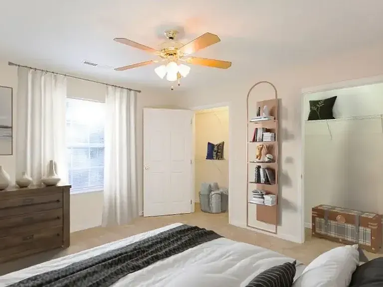 Home Place Apartments — Photo 19
