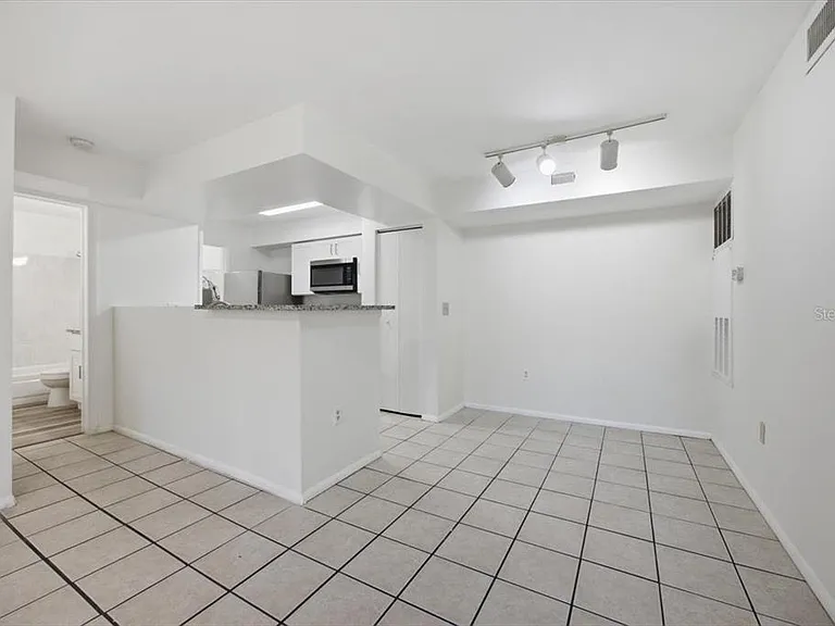 3032 Parkway Blvd #307 — Photo 3