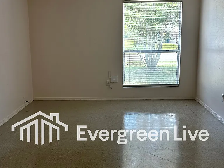 90 Valtameri Ct — Photo 4