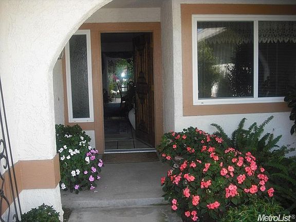 3rd image of 1203 Squire Ct