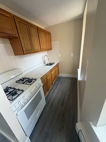 676 Beck St #5E Photo 1