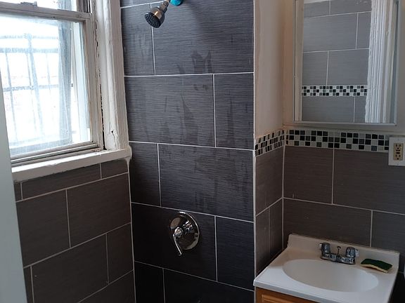 5th image of 571 Westside Ave #5E