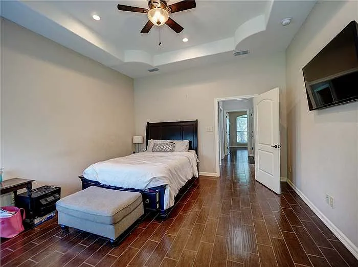 111 Reidda Dr — Photo 16