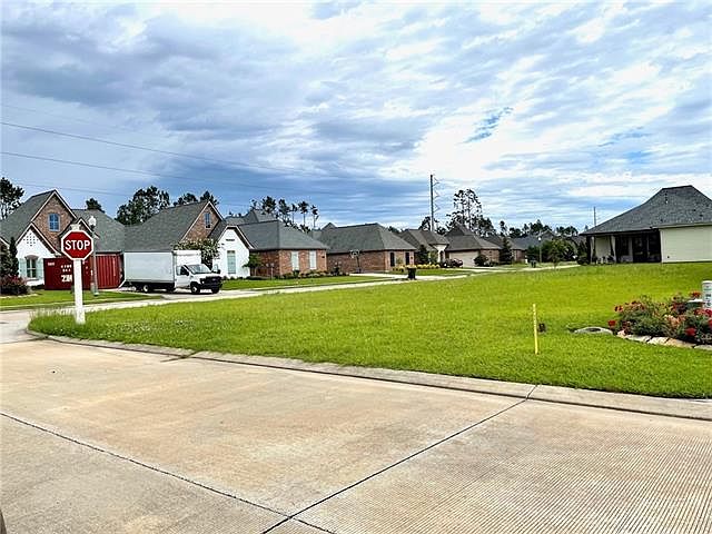 2nd image of 5803 Weeping Willow Dr