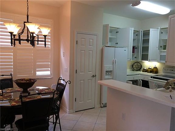 4th image of 3978 Bishopwood Ct W Unit 102