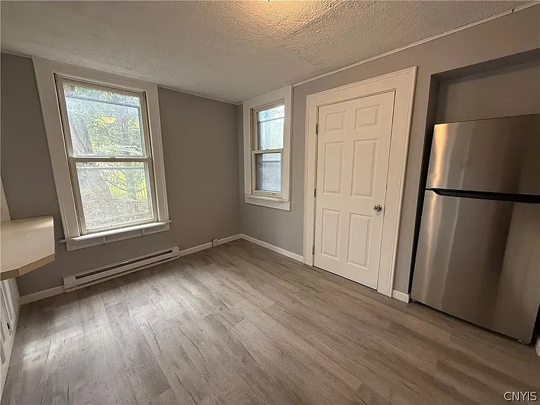 116 Alice Ave — Photo 7