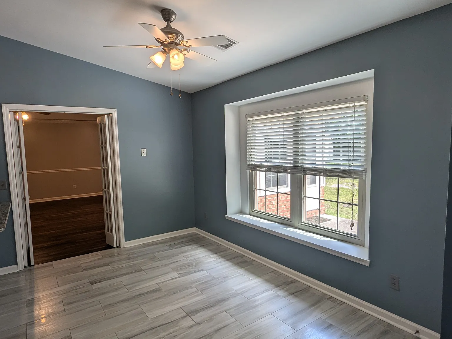 4 bed, 2.0 bath, 2473 sqft, $2,350 — Photo 4