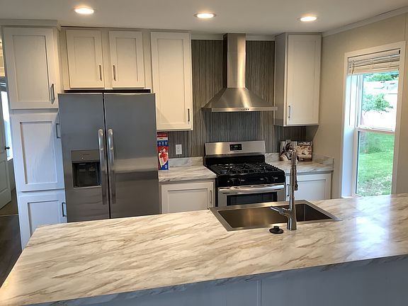 2nd image of 582 S Gallery Dr #113