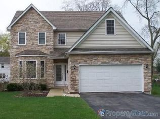 1337 Campbell Ave, Wheaton, IL 60189