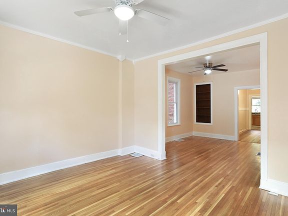 4th image of 110 E Antietam St