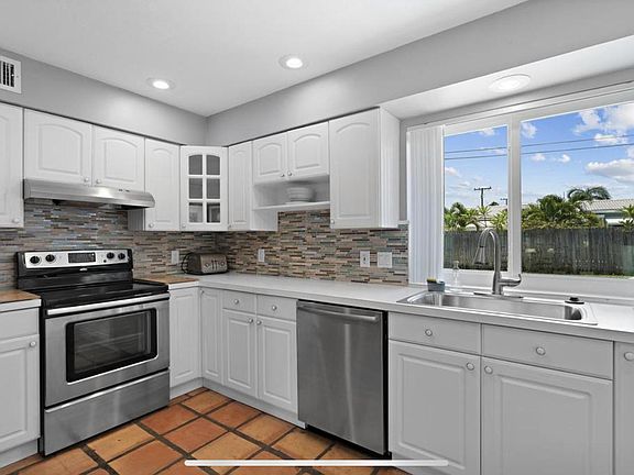 Spacious kitchen