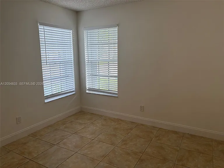 9020 Lake Park Cir N — Photo 20
