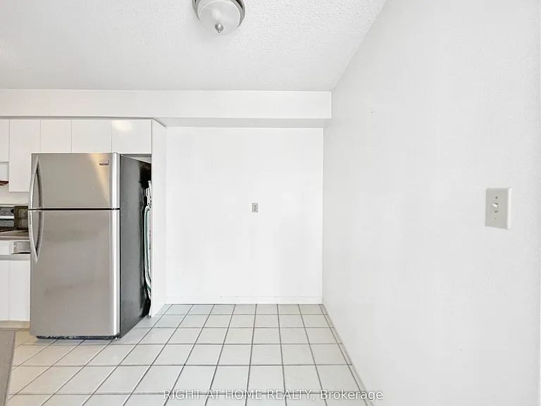 24 Wellesley St W #1113 — Photo 30
