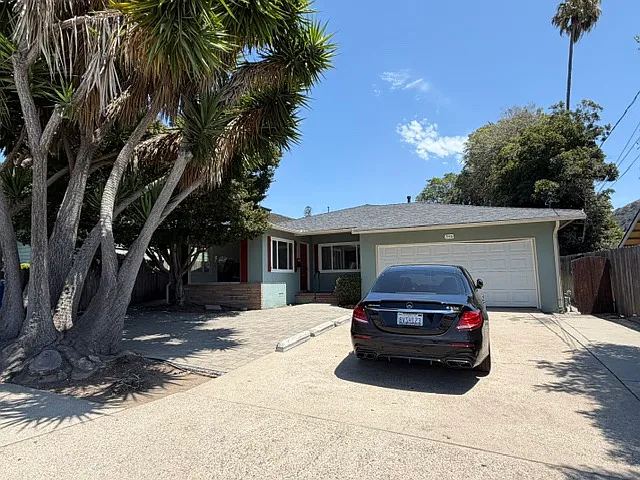 346 Grand Ave — Photo 1