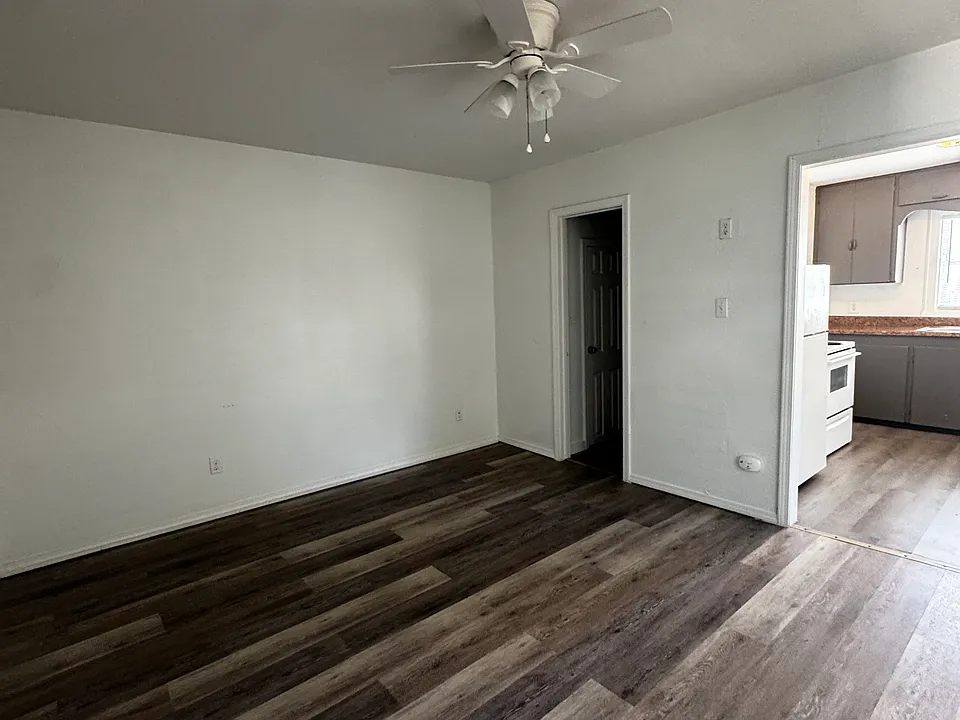 307 S Weenonah Ave #307
