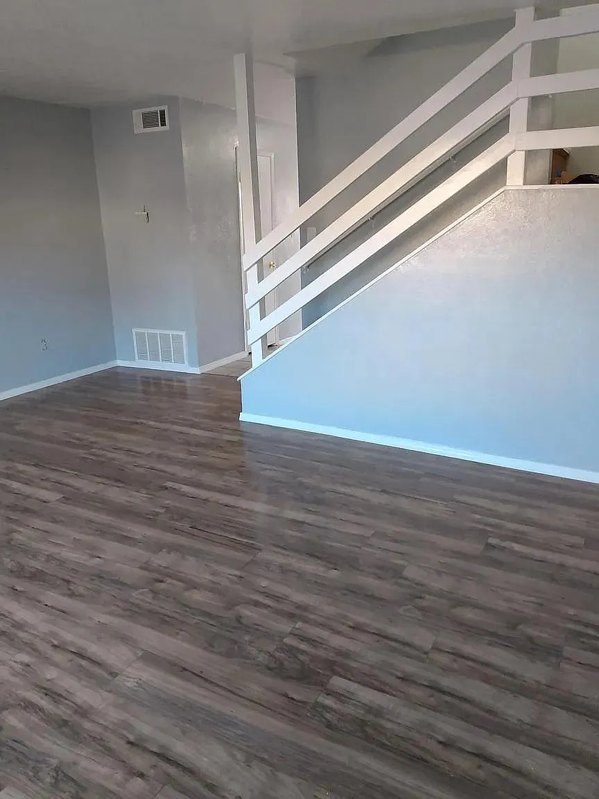 2 bed, 1.5 bath, 1200 sqft, $895 — Photo 1