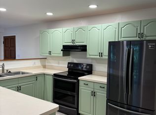 17280 Summit Ave #B, Guerneville, CA 95446