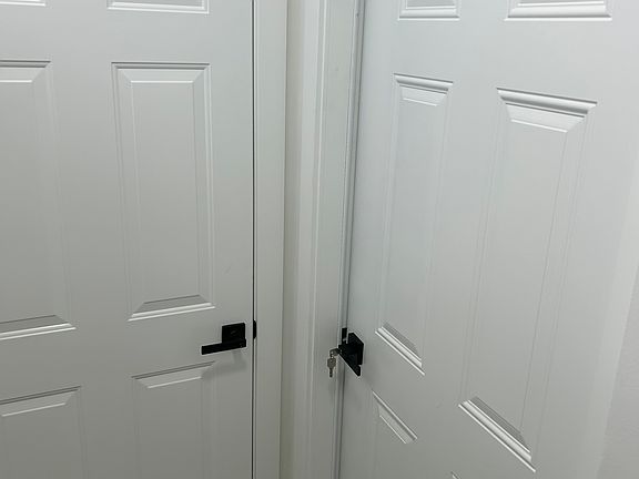 4th image of 1273 Manitoba Ave #A