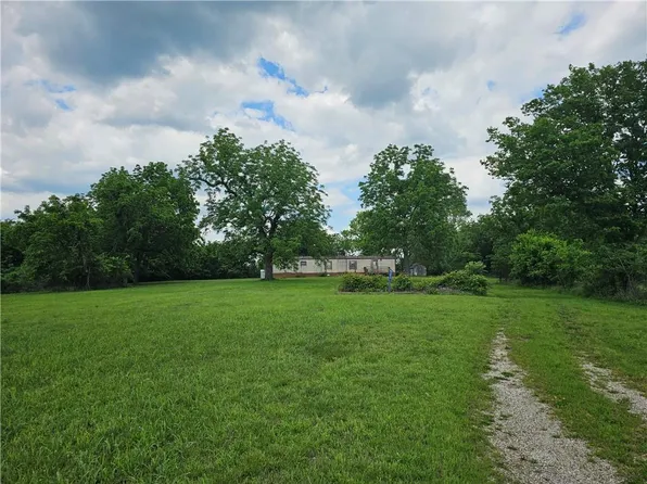 7675 SE 1000th Rd, Collins, MO 64738